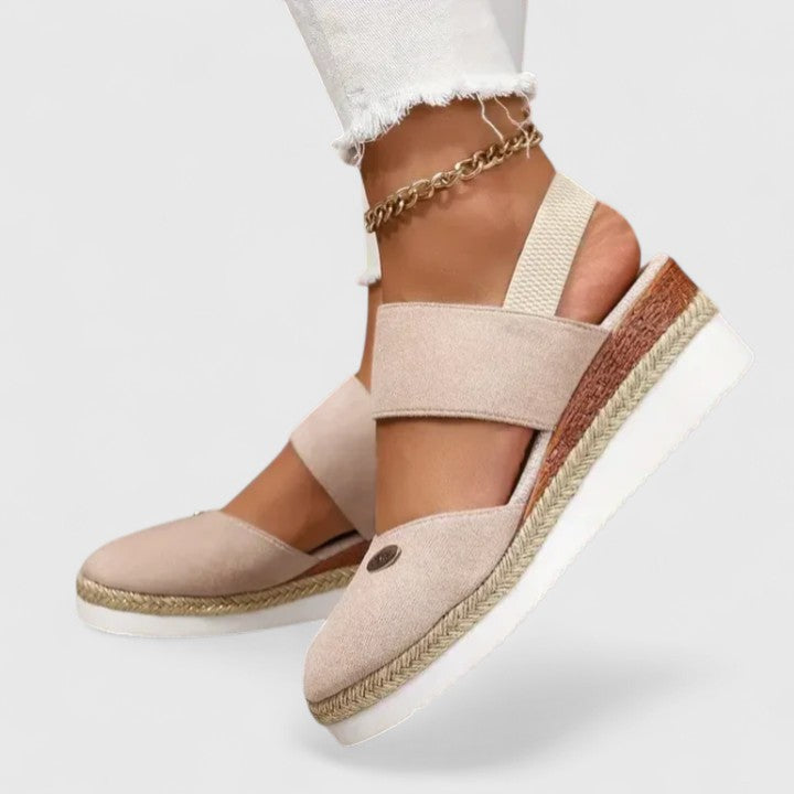 Cassaria - Sandales Élégantes Et Confortables